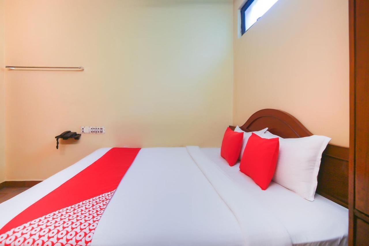 Oyo 23098 Ushama Heritage Guest House Pondichéry Extérieur photo